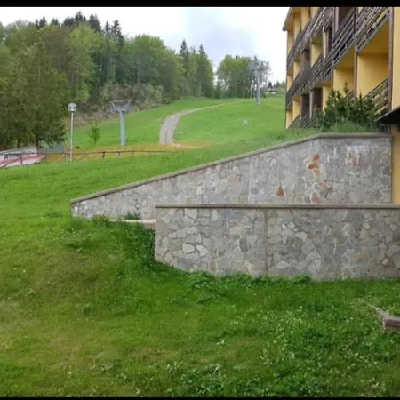 Trilocale Sulle Piste Da Sci Абетоне